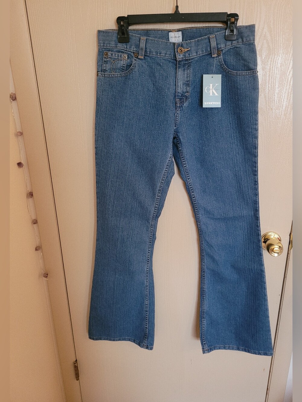 Calvin Klein Vintage Low Rise Flare Jeans Medium Wash Womens Size 9 NWT